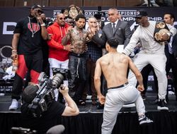 фото - Ромеро: «Без Мейвезера Дэвис — никто, пустое место»