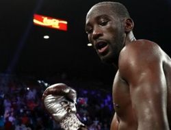 фото - Теренс Кроуфорд перебоксирует Эррола Спенса, считает коуч поверженного Хорна