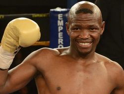 фото - Апсет в ЮАР: возрастной Джойи уступил титул соотечественнику Ндулани