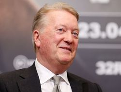 фото - Победитель боя Бетербиев–Смит подерётся с британским экс-претендентом — Уоррен