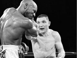 фото - Джошуа с 87-летней фанаткой, Шабранский хочет реванш с Баррерой, «чистый кайф» Файфера — соцсети 