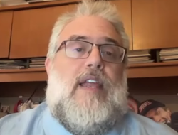 фото - «Усик — лучший во все времена». Американский обозреватель высказался об Александре  