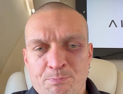 фото - Усик обратился к болельщикам из самолёта: видео