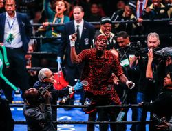 фото - Харрисон вновь в обойме, рефери спас олимпийца Марсьяля: видео