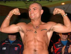 фото - Хорхе Барриос победил Уилсона Алькоро