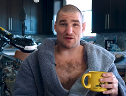 фото - «Анкалаев как будто живёт в еб**** пещере». Перейра может победить в реванше, считает экс-чемпион UFC