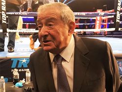 фото - Планы на Ломаченко, Бетербиева и Хэйни, иск о расизме Кроуфорда — рассказывает Боб Арум