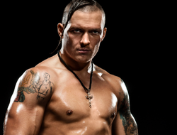 фото - Усик забил Мчуну