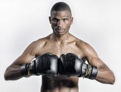 фото - Томас Дюлорме требует бой с Русланом Проводниковым