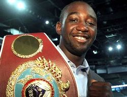 фото - Кроуфорд: Хочу, чтобы люди говорили — о, вот Теренс, у него все пояса