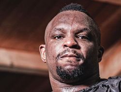 фото - Диллиан Уайт переключил внимание на Уайлдера: Готов расплющить ему лицо