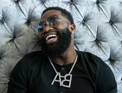 фото - Горбатого могила — Броунер грозит Макгрегору, избивает случайных прохожих  