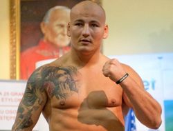 фото - Артур Шпилька хочет сразиться с Крисом Арреолой