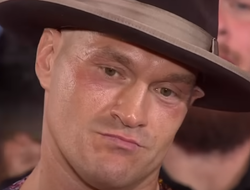 фото - «Усик, пожалуйста, не бей меня в субботу!» Фьюри взмолился, заплакал и спел — видео