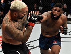 фото - UFC 221: Кёртис Блейдс прошёл Марка Ханта