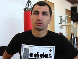 фото - Виктор Постол против Бехзода Набиева: 26 декабря, Киев