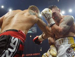 фото - Лучшие моменты боя Александра Усика и Майриса Бриедиса — видео от vRINGe.com