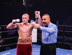 фото - Станёнис нокаутировал Делоуча, Букеру отдали победу над Дюверсонне