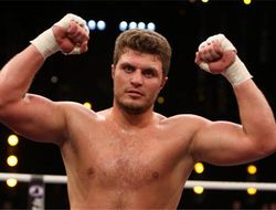 фото - Дерек Чисора против Эдмунда Гербера – в сентябре за EBU 