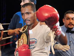 фото - Ансельмо Морено хочет сразиться с Лео Санта Крусом