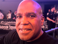 фото - Экс-тренер Берланги разобрал его бой с Канело. Назвал и плюсы, и минусы