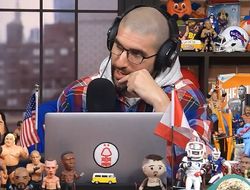 фото - Почему у Джонса и Уайта разные истории о несостоявшемся бое на UFC White House? Объясняет эксперт