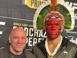 фото - Перейра сразится с Аспиналлом на UFC 300? Алекс удивил загадочным посланием