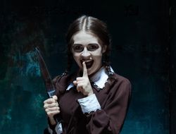 фото - 22-летняя дочь Мейвезера получила условный срок за нападение с ножом