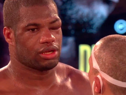 фото - Эдди Хирн и Фрэнк Уоррен поцапались из-за глаза Дюбуа