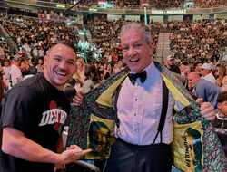 фото - Шок дня: Чендлеру предложили бой с Махачевым