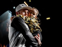 фото - Канело — о беседе с Джошуа и вызывающем прогнозе Уорда