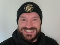 фото - Арум сократил список кандидатов в соперники Фьюри до двух бойцов