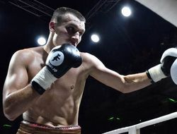 фото - Максим Власов снова победил Артёма Редько