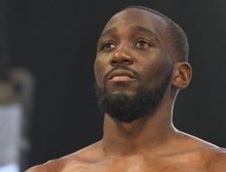 фото - Кроуфорд досрочно победил Амира Хана