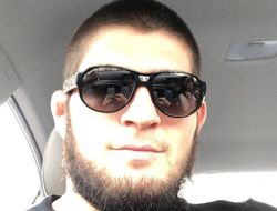 фото - Нурмагомедов: Мэйуэзер стар, но это крупная рыба, было бы правильно с ним встретиться 