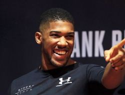 фото - Промоутер: У Джошуа есть три варианта, Уайлдер — один из них