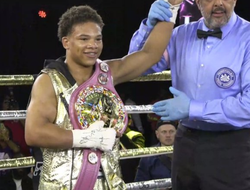 фото - Суперпроспект Мейвезера праздновал очередную досрочную победу: видео