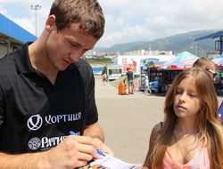 фото - Василий Лепихин сразится с Айзеком Чилембой