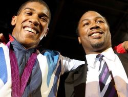 фото - Леннокс Льюис советует Энтони Джошуа паковать чемоданы