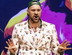 фото - Тайсон Фьюри пережил сильнейший испуг — на него обрушился потолок: видео коллапса