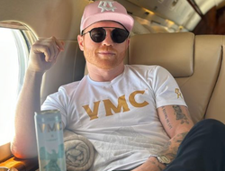 фото - Есть новый фаворит в соперники Канело Альваресу — СМИ