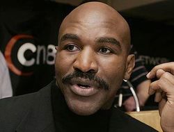 фото - Холифилд: «Не нужно считать, что у Фьюри нет шансов»