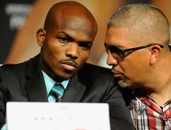 фото - Тренер Брэдли: «Пакьяо победит Риоса, а Проводников – Альварадо»