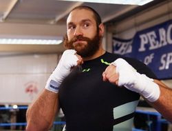 фото - Фьюри: Пока Хэй дрался с бродягой, я делал большой бой