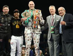 фото - Фьюри был близок к завершению карьеры, но решил остаться — тренер