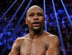 фото - Мэйуэзер: Уорд проиграл Ковалёву, до реванша ему стоит поменять тренера