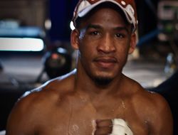 фото - Джеймс Кирклэнд: «Я нокаутирую задницу Глена Тапиа»