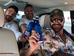 фото - Тайсон Фьюри после боя с Валлином: Швы, сон, казино и пара банок пива