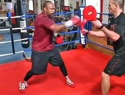 фото - Рой Джонс показал крутую скорость на неделе боя с Майком Тайсоном — видео