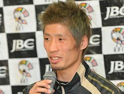 фото - Экс-чемпион мира Йота Сато попрощался с боксом